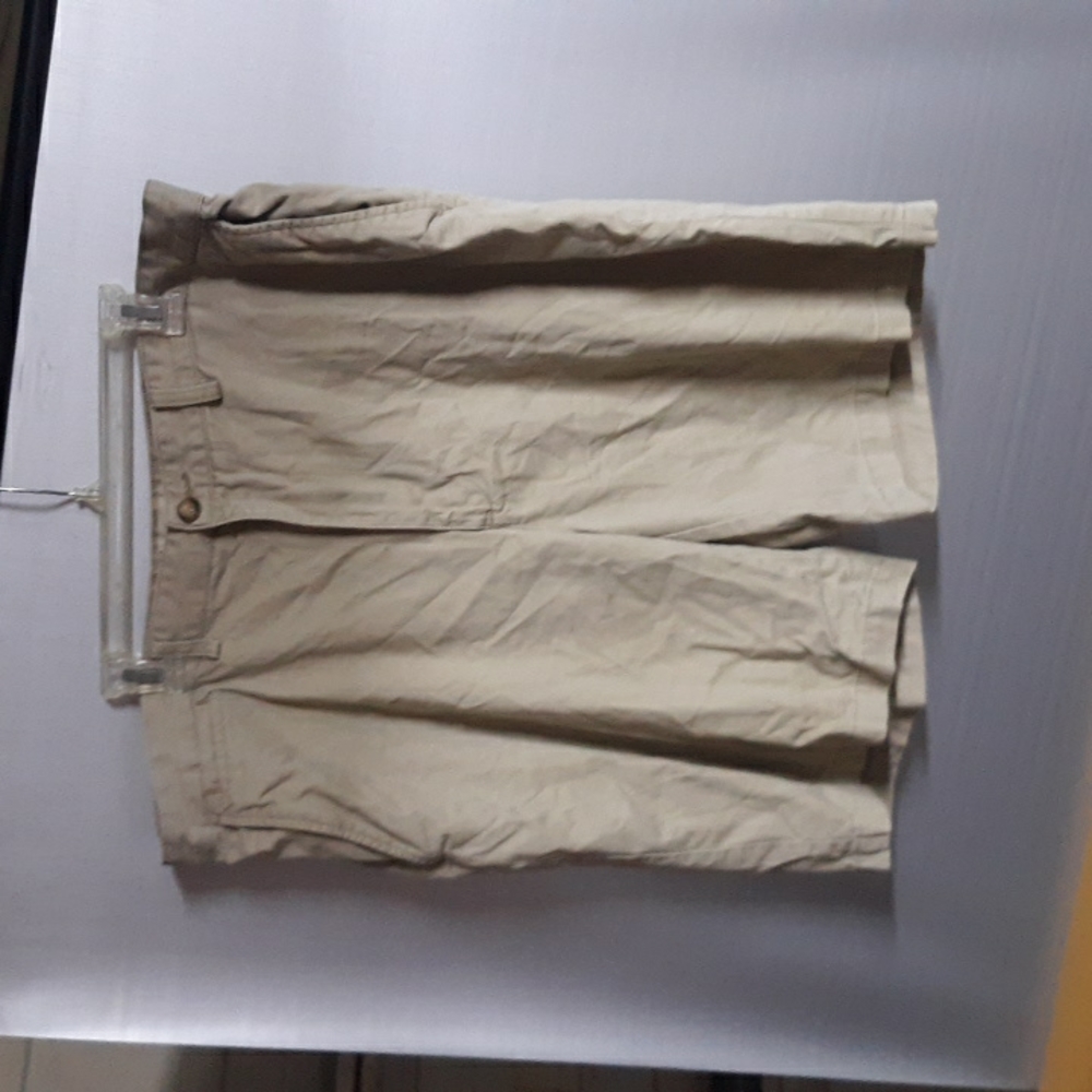 St John's Bay Size 42 Shorts (SKU N93)